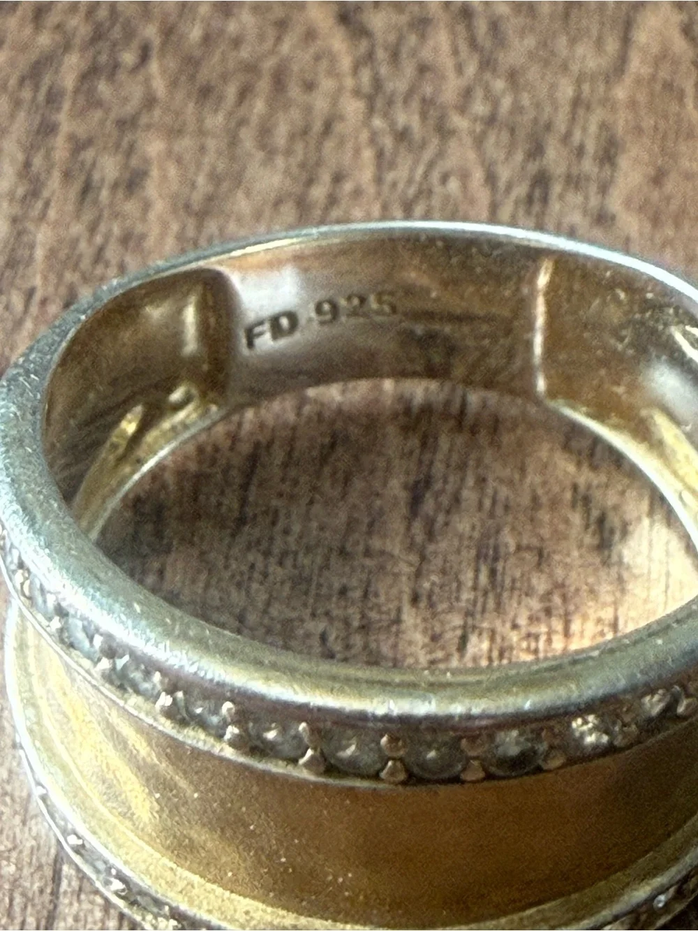 ✨TJ Maxx Gold Tone Wide Band Ring with Accent Stones Size 7 stamped 925